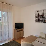 Apartmenthausmannstaetten Hausmannstatten