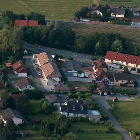 Apartmenthausmannstätten Hausmannstatten