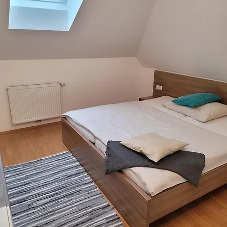 Apartmenthausmannstaetten Hausmannstatten