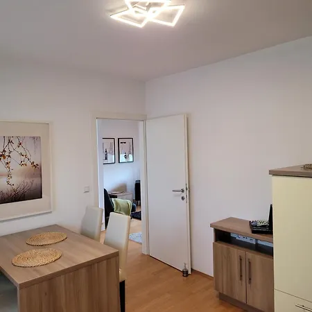 Apartmenthausmannstaetten