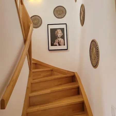 Apartmenthausmannstaetten *